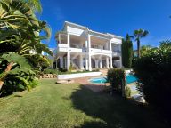 Villa en venta en Rio Real, Marbella Este