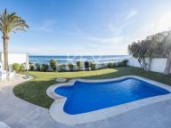 Villa en venta en Vistamar, Marbella Este