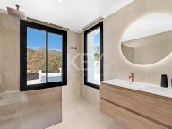 Villa for sale in El Madroñal, Benahavis