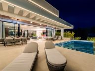 Villa for sale in El Madroñal, Benahavis