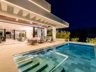 Villa for sale in El Madroñal, Benahavis