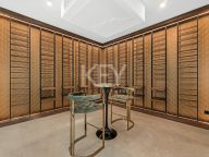 Villa for sale in El Madroñal, Benahavis