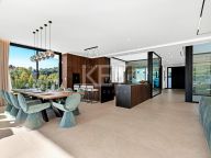 Villa for sale in El Madroñal, Benahavis