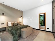 Villa for sale in El Madroñal, Benahavis