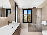 Villa for sale in El Madroñal, Benahavis