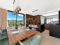 Villa for sale in El Madroñal, Benahavis