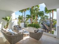 Duplex Penthouse for sale in Marina Puente Romano, Marbella Golden Mile