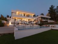 Villa en venta en Aloha Hill Club, Nueva Andalucia