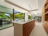 Villa en venta en Hacienda las Chapas, Marbella Este