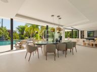 Villa en venta en Hacienda las Chapas, Marbella Este