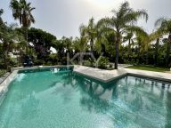 Villa en venta en Hacienda las Chapas, Marbella Este