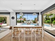 Villa for sale in Marbesa, Marbella East