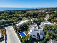 Villa en venta en Altos de Puente Romano, Marbella Golden Mile