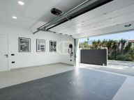 Villa for sale in El Herrojo, Benahavis