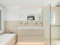 Вилла на продажу в La Quinta, Бенахавис