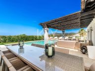 Вилла на продажу в La Quinta, Бенахавис