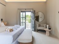 Вилла на продажу в Atalaya Golf, Эстепона