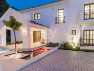 Вилла на продажу в Atalaya Golf, Эстепона