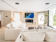 Вилла на продажу в Atalaya Golf, Эстепона