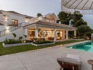 Вилла на продажу в Atalaya Golf, Эстепона