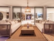 Вилла на продажу в Atalaya Golf, Эстепона