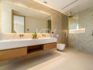 Вилла на продажу в Las Lomas del Marbella Club, Золотая Миля