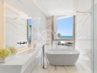 Villa en venta en Los Monteros Playa, Marbella Este