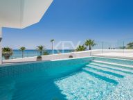 Villa en venta en Los Monteros Playa, Marbella Este