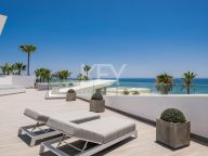 Villa en venta en Los Monteros Playa, Marbella Este