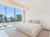 Villa en venta en Los Monteros Playa, Marbella Este