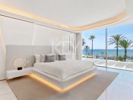Villa en venta en Los Monteros Playa, Marbella Este