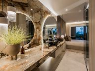 Apartamento Planta Baja en venta en Bahía del Velerín, Estepona