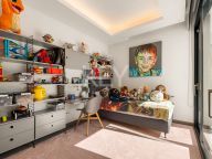 Villa for sale in Los Olivos, Nueva Andalucia