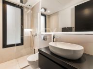 Villa for sale in Los Olivos, Nueva Andalucia