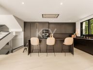 Villa for sale in Los Olivos, Nueva Andalucia