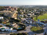 Villa en venta en Los Naranjos Golf, Nueva Andalucia