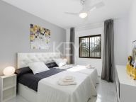 Villa en venta en Los Naranjos Golf, Nueva Andalucia