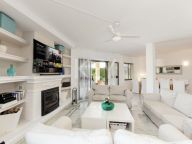 Villa en venta en Los Naranjos Golf, Nueva Andalucia