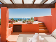 Atico Duplex en venta en Torre Bermeja, Estepona