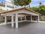 Вилла на продажу в La Alqueria, Бенахавис