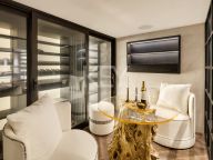 Villa for sale in Nueva Andalucia