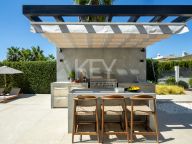Villa for sale in Nueva Andalucia
