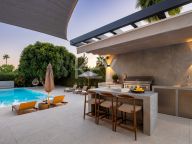 Villa for sale in Nueva Andalucia