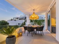 Town House for sale in Altos del Rodeo, Nueva Andalucia