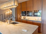Вилла на продажу в El Paraiso, Эстепона