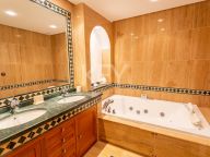 Apartment for sale in Lagos de Sierra Blanca, Marbella Golden Mile