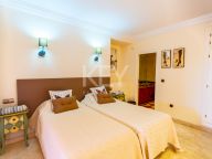 Apartment for sale in Lagos de Sierra Blanca, Marbella Golden Mile