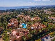 Apartment for sale in Lagos de Sierra Blanca, Marbella Golden Mile