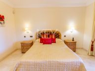 Apartment for sale in Lagos de Sierra Blanca, Marbella Golden Mile