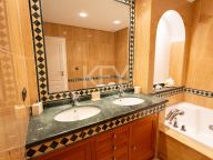 Apartment for sale in Lagos de Sierra Blanca, Marbella Golden Mile